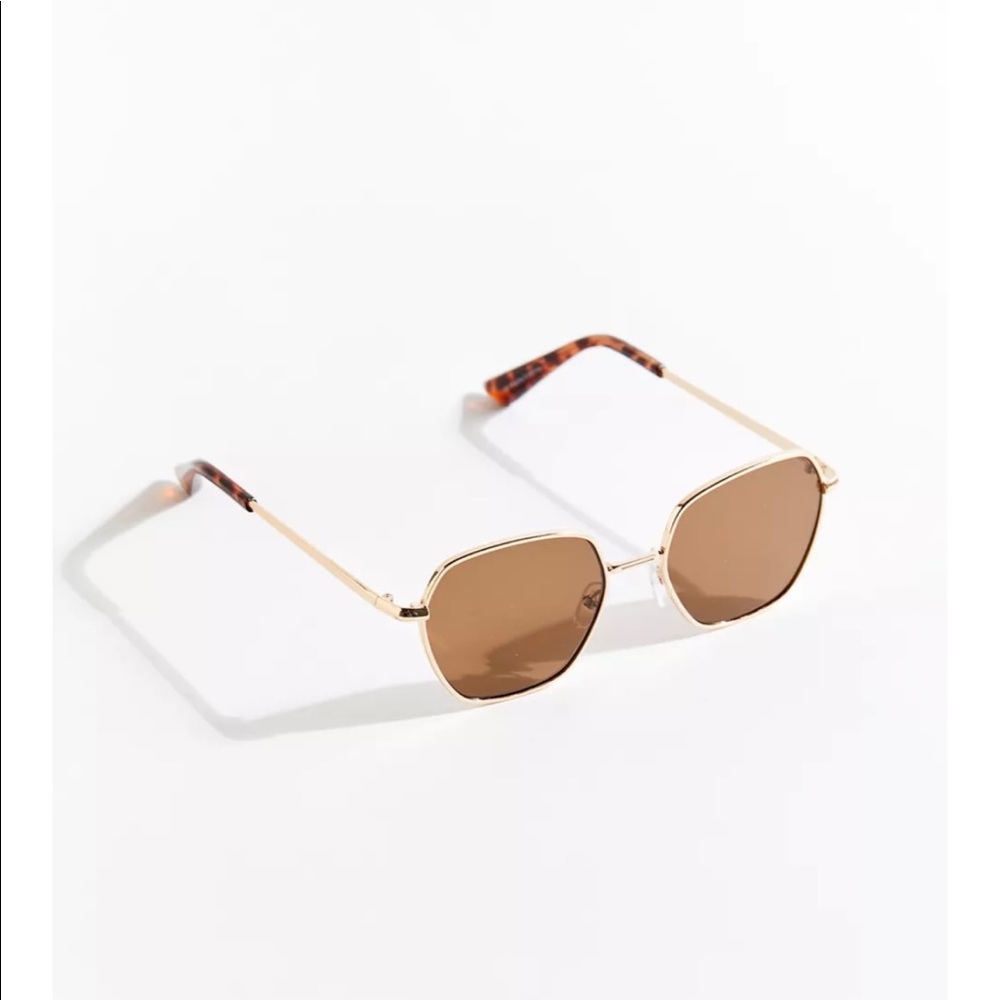UO Throwin Shade Sunglasses